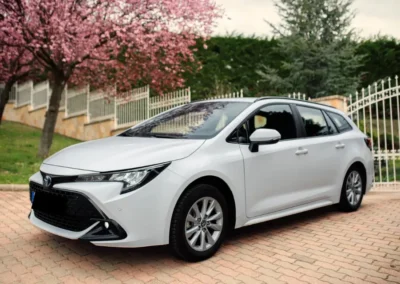 Toyota Corolla személyautó bérlés - BudapestCarRent.hu