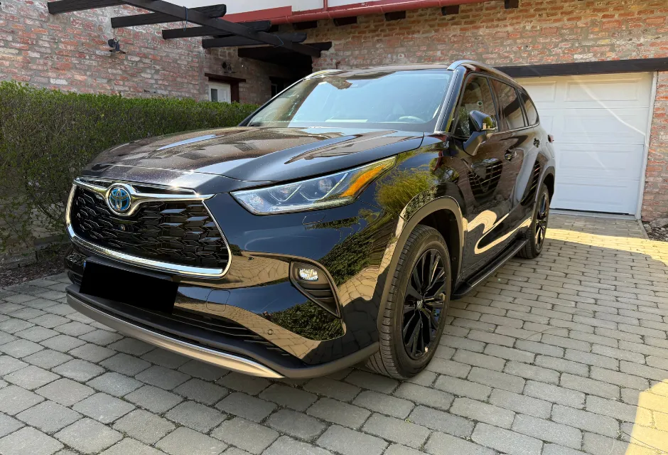 Toyota Highlander 7 személyes autó bérlés - BudapestCarRent.hu Toyota Highlander 7 személyes autó bérlés - BudapestCarRent.hu