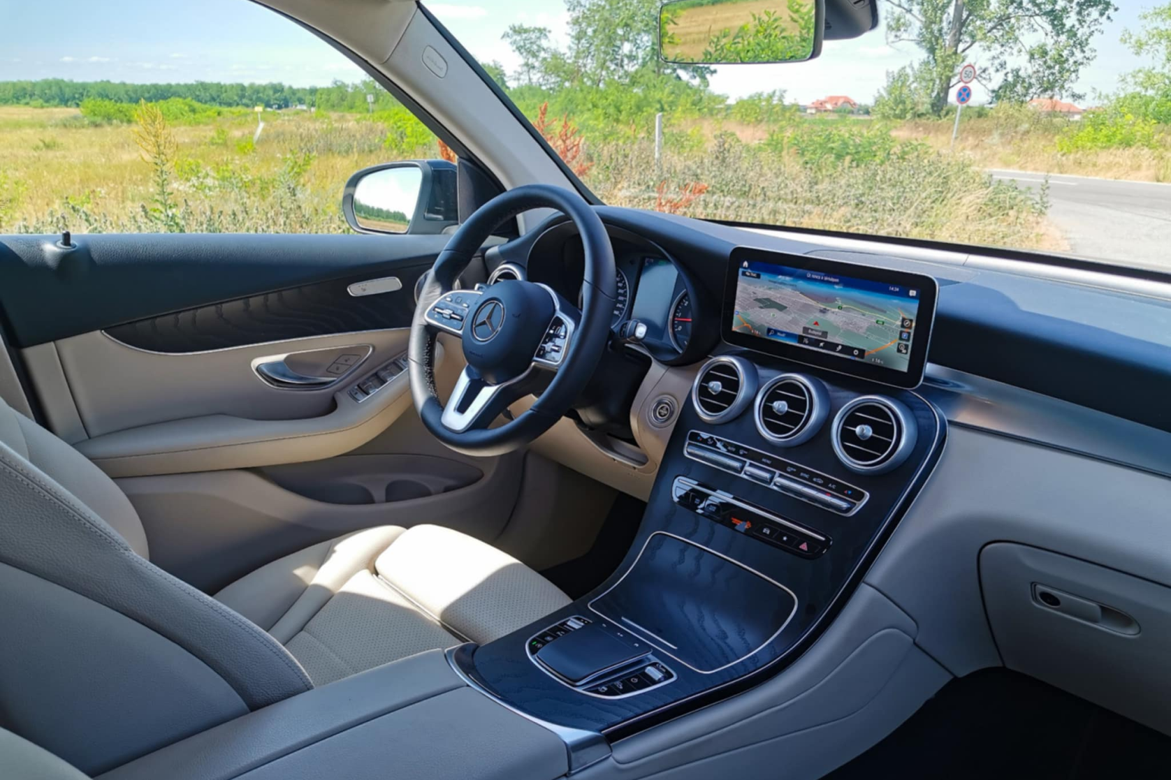 Mercedes GLC 400 4Matic személyautó bérlése - BudapestCarRent.hu Mercedes GLC 400 4Matic személyautó bérlése - BudapestCarRent.hu