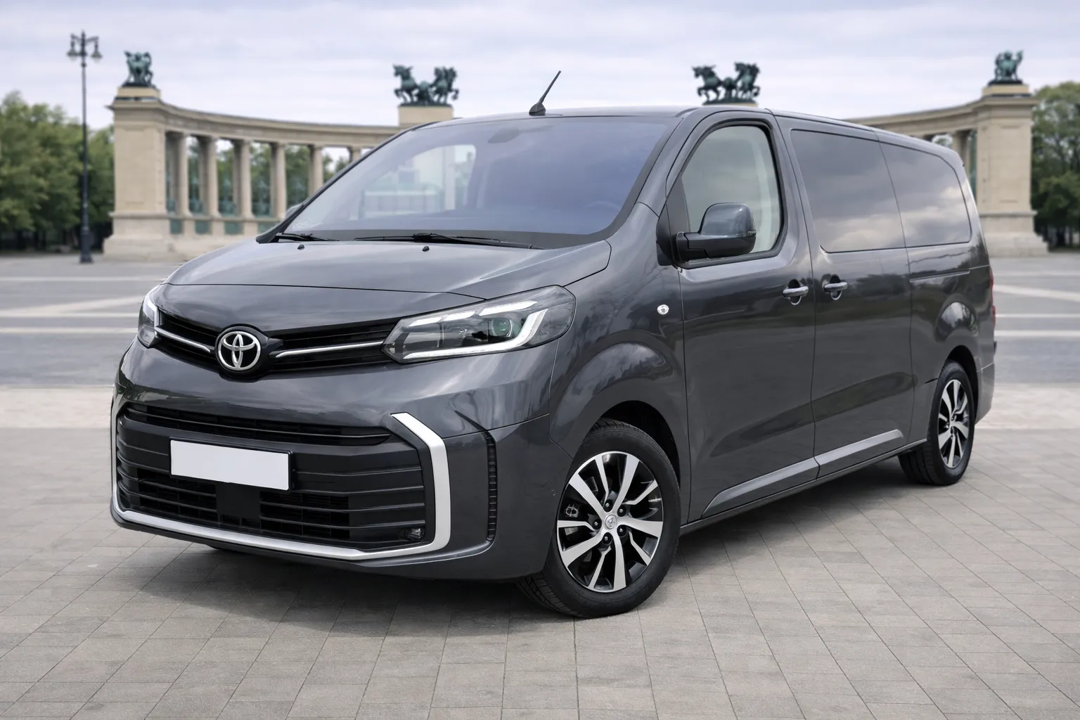 Toyota Proace Verso Business Comfort kényelmes több személyes kisbusz